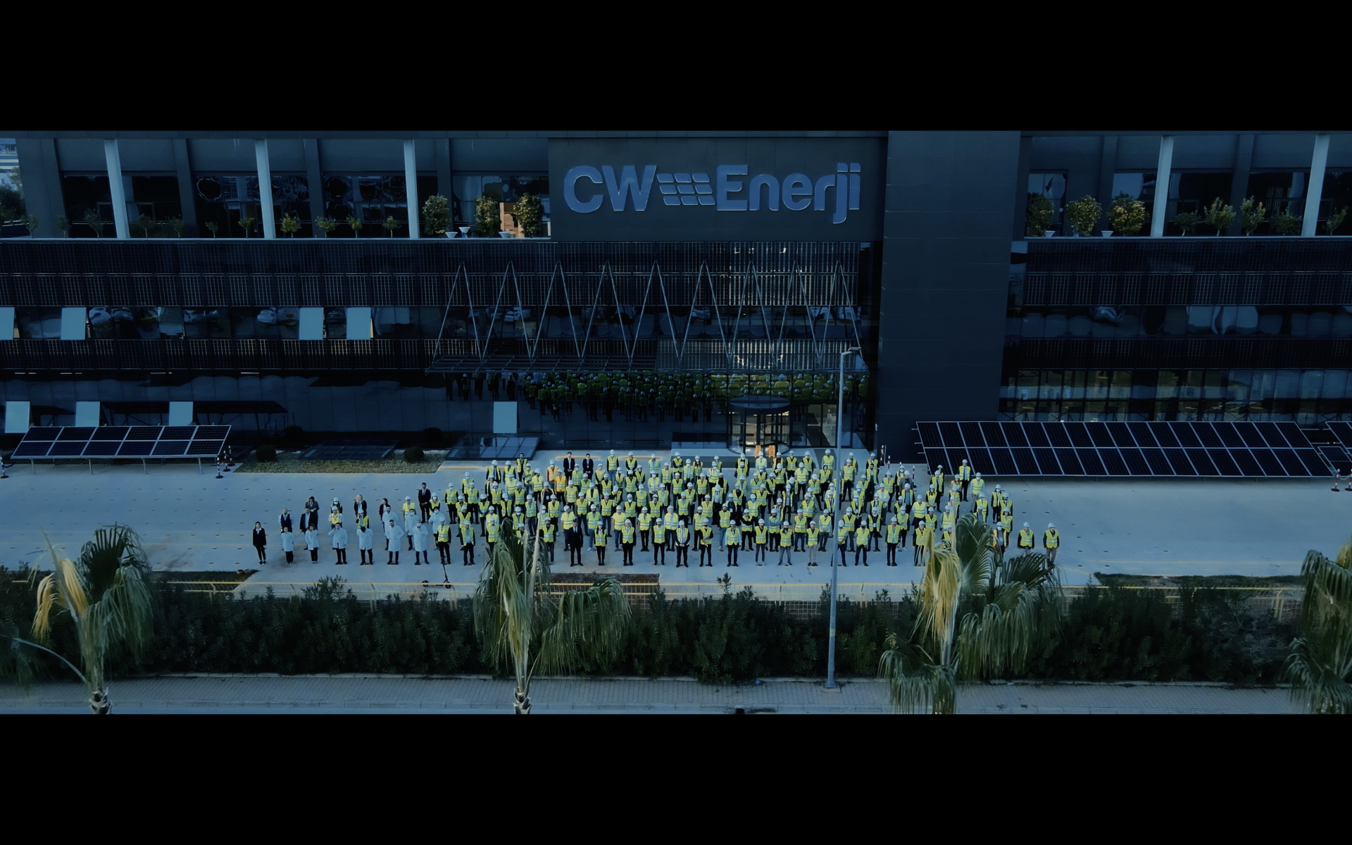 CW Enerji’nin Geleneksel Satış Noktaları Buluşmasında Gövde Gösterisi
